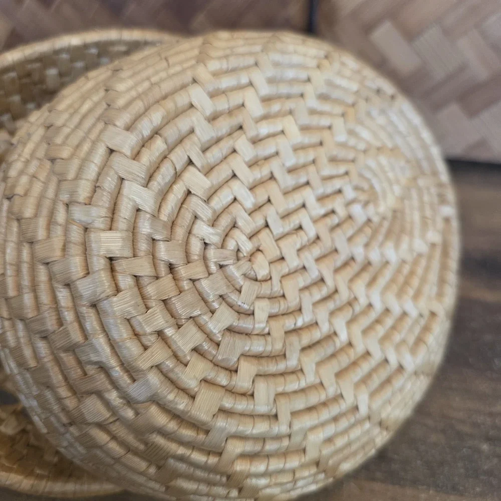 Vintage Woven Basket Chicken Rooster Wicker Unique Primitive with Lid Home Decor